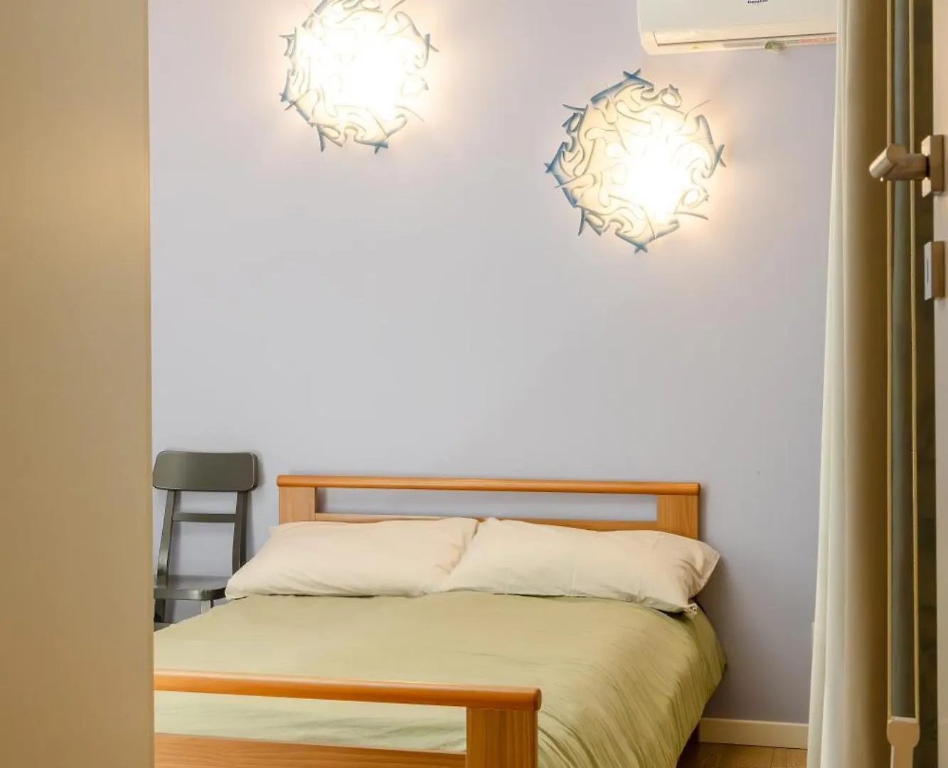 Appartamento 5 Camere Da Letto Milan 0*,  Italy